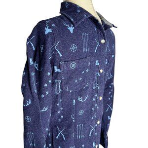Legendary Whitetails Shirt Mens Size M Deer Hunter Print Button Front